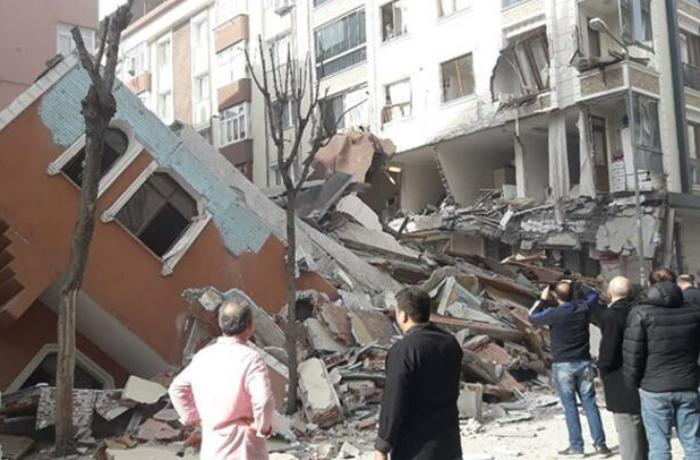 İstanbulda 7 mərtəbəli bina çökdü – VİDEO