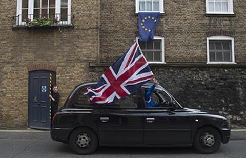 “Brexit” Britaniya üçün tamamilə uğursuz oldu” − “Politico”