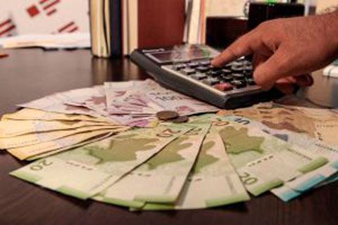 Среднемесячная зарплата в Азербайджане увеличилась на 17 манатов - Официально