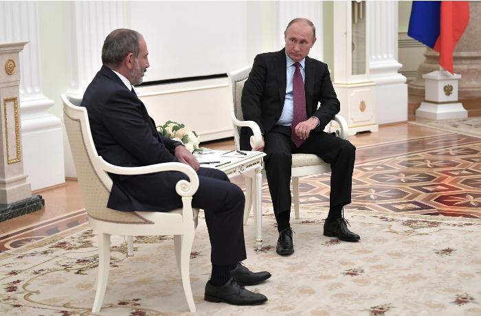 Soçidə Putinin Paşinyanla görüşü baş tutdu