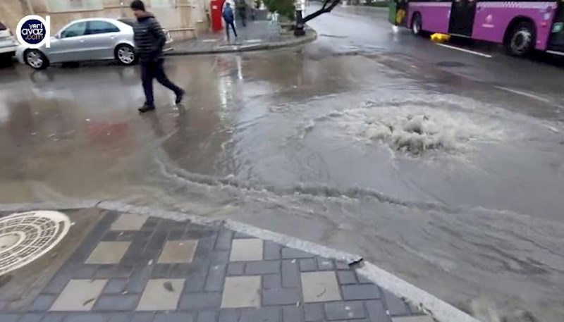 Баку во время дождя... - Видео