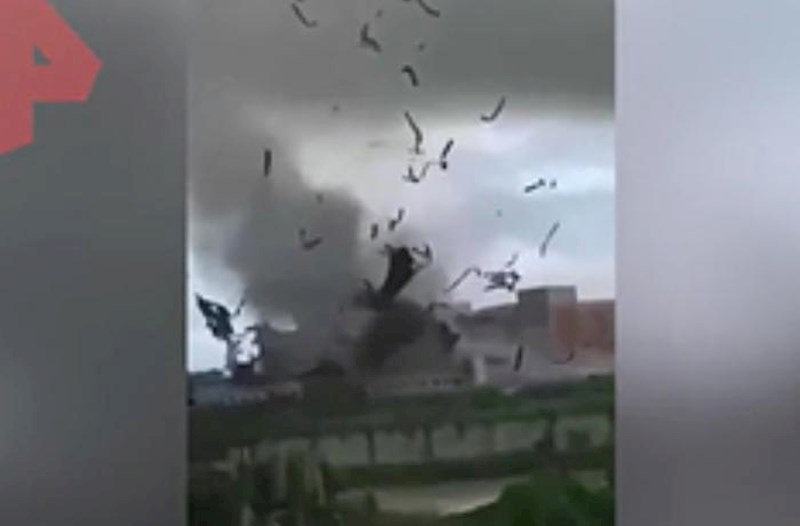 Çindəki dağıdıcı tornadonun görüntüləri – Video