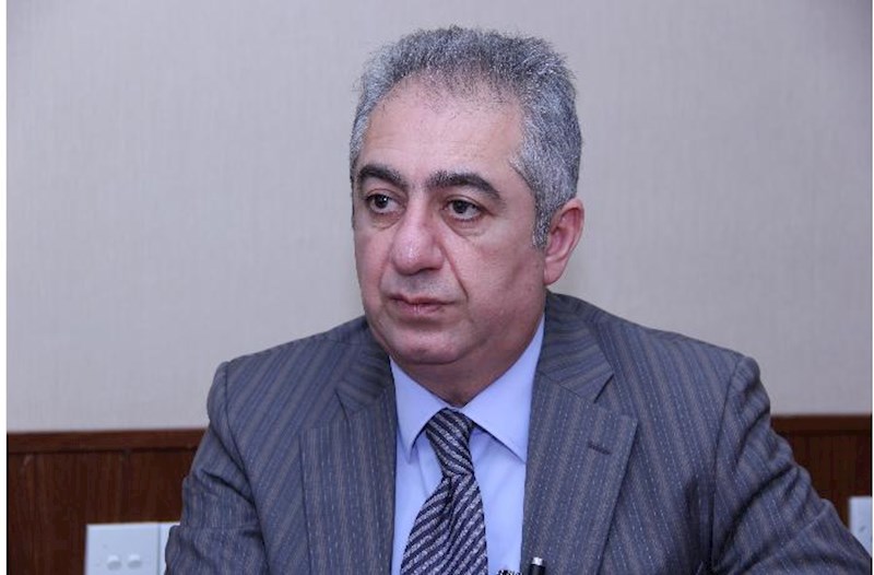Qubad İbadoğlu siyasi fəaliyyətinə fasilə verdi