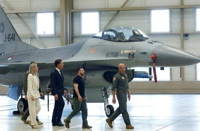 “Ukrayna bu yay 60-dan çox F-16 qırıcısı ala bilər” – “Politico” 