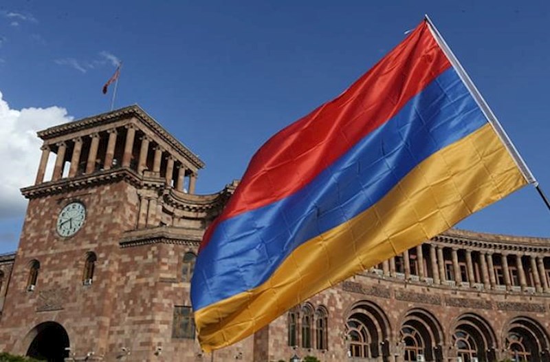 Ermənistanda hökumətin istefası layihəsinə baxılacaq