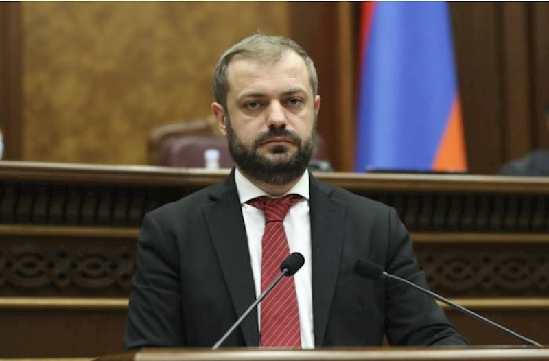 “Azərbaycandan gətirilən buğdadan hazırlanan çörəyi hamımız yedik, heç kim zəhərlənməyib” – Erməni nazir