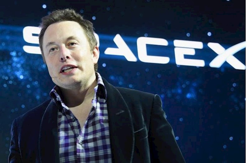 Mask “SpaceX”in insanları Aya aparacağı vaxtı açıqladı