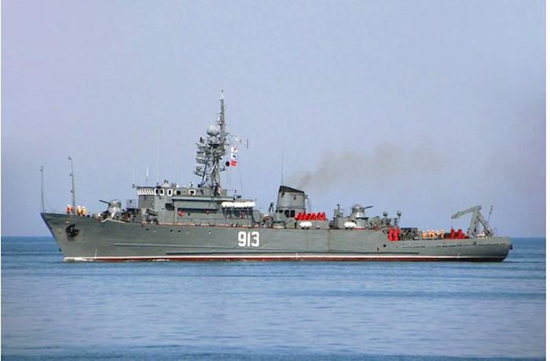 Ukrayna ordusu “Kovrovets” gəmisini vurub