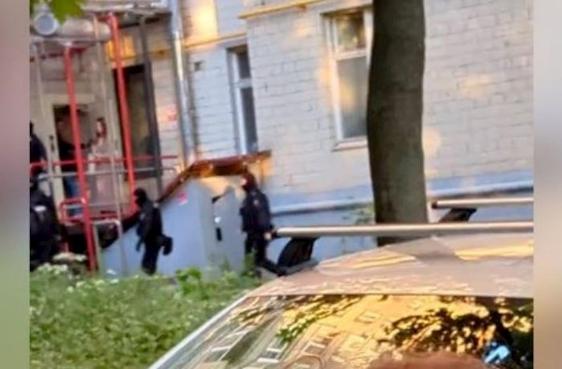 Moskvada xüsusi təyinatlılar Navalnının xatirə gecəsini pozdu 