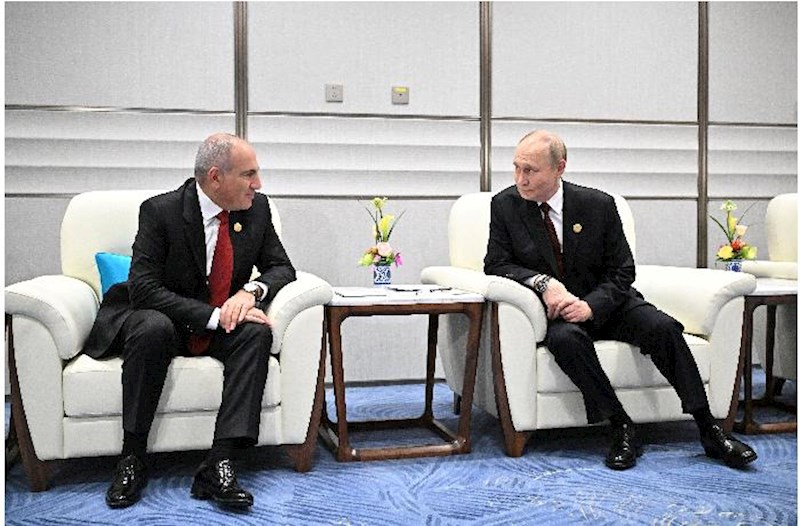Putin və Paşinyan MDB sammitində fikir ayrılığına düşüb