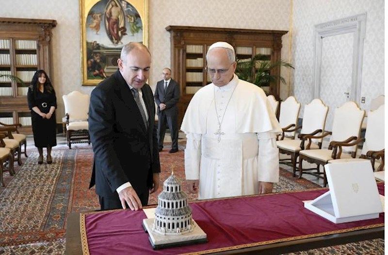 Paşinyan və Papa Azərbaycanla sülhü müzakirə etdi