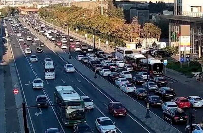 15 yolda tıxac var – Siyahı