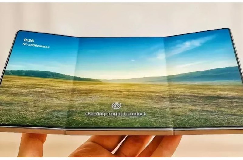 “Samsung” iki dəfə qatlanan telefonunu təqdim etdi − Video