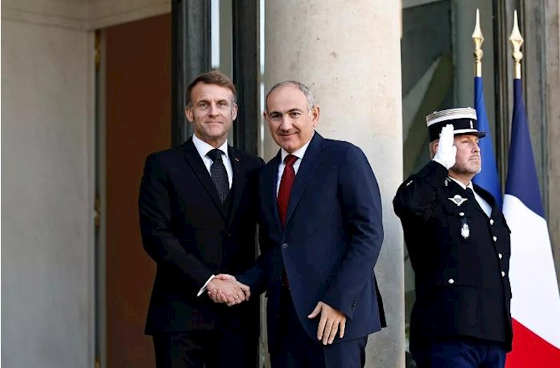 Paşinyan Makronla görüşdü