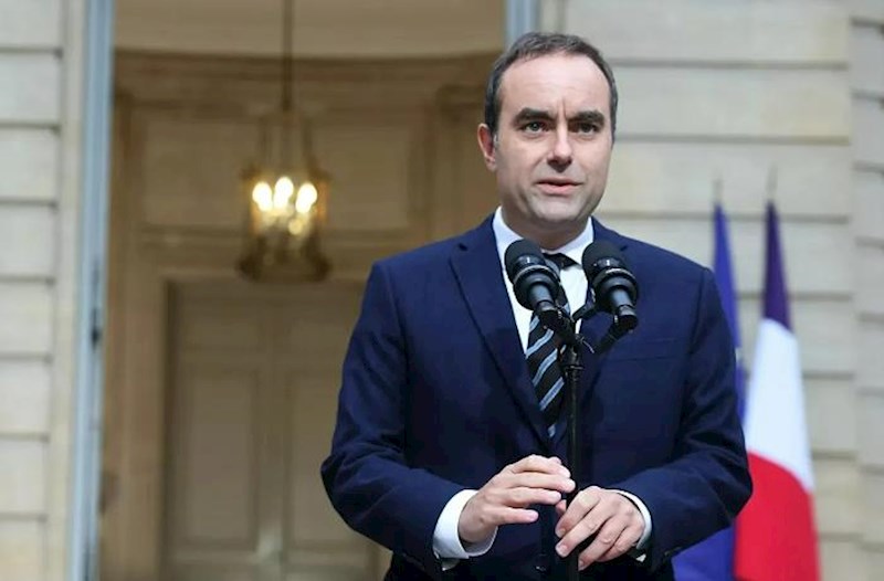 Fransa Baş naziri istefa verdi