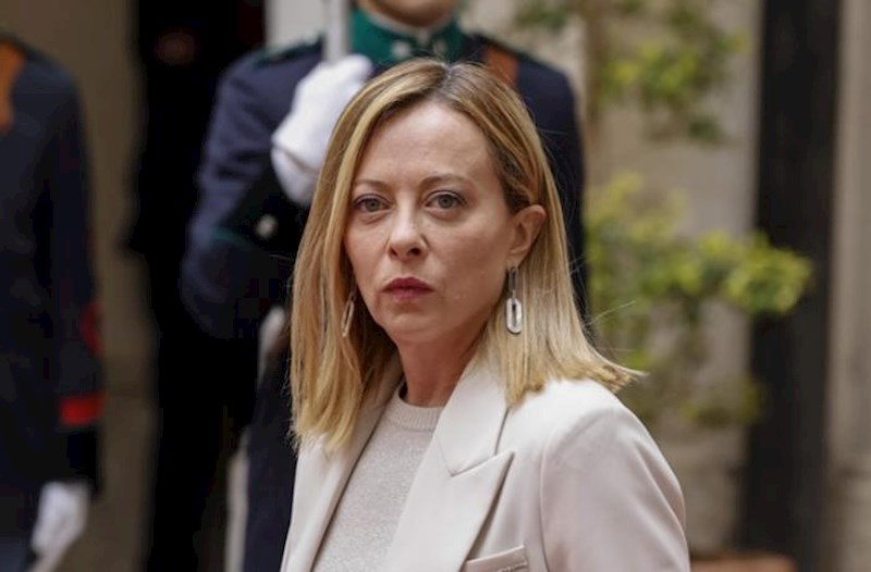 Melonini məhkəməyə verdilər