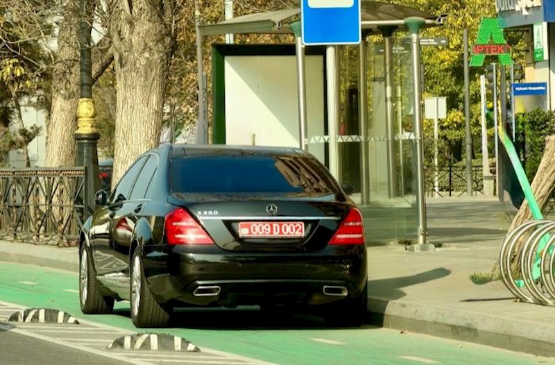 DİN-dən diplomatik nömrəli avtomobilin qayda pozmasına – Münasibət