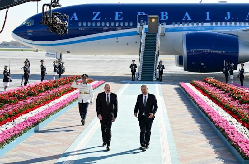 İlham Əliyev Özbəkistanda səfərdədir – Fotolar 