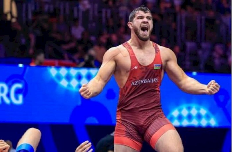 Güləşçimiz finala yüksəldi