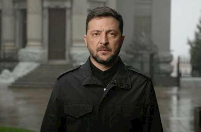 “Çox çətin seçim qarşısındayıq” − Zelenski xalqa müraciət etdi