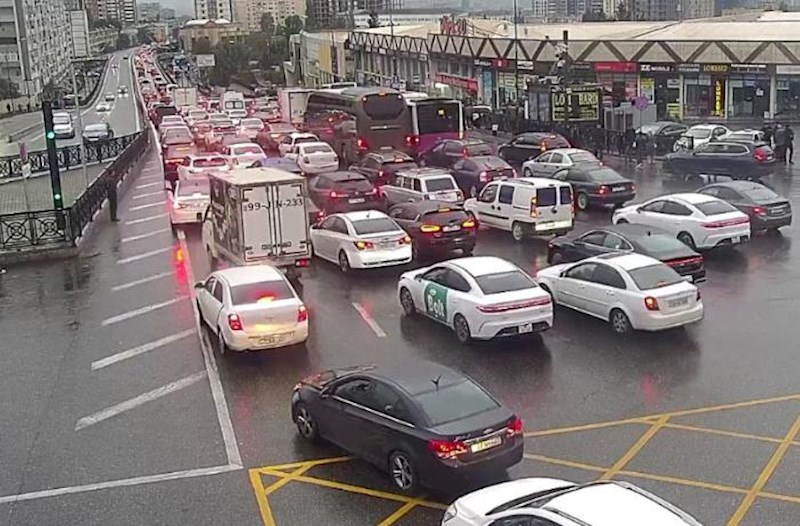 15 yolda tıxac var – Siyahı