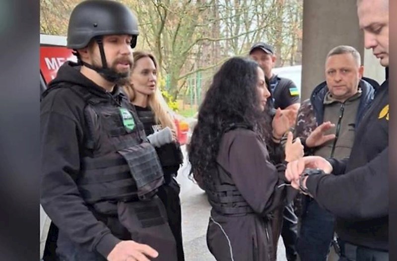 Ancelina Coli Ukraynaya səfər etdi − Sürücüsü “voyenkomat”a aparıldı