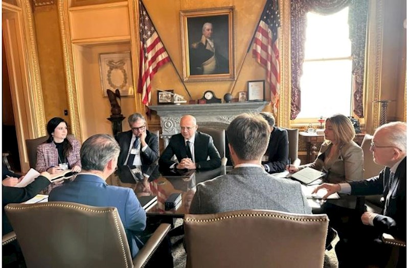 Ağ Evdə Azərbaycanla enerji təchizatı barədə müzakirə aparılıb