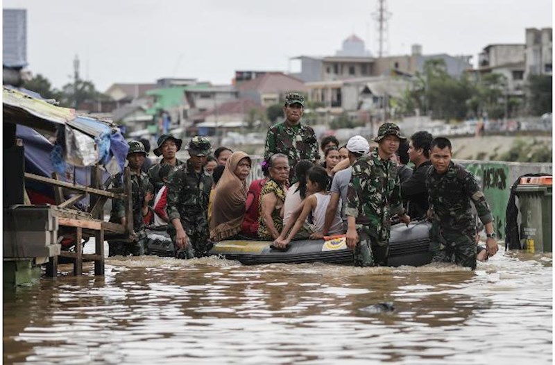 İndoneziyada ölənlərin sayı 1000-i keçdi