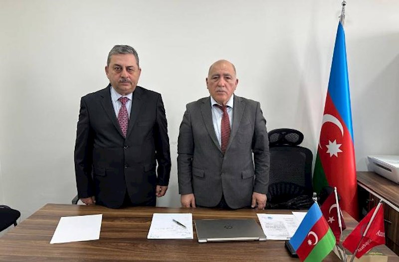 Pənah Hüseynin istefası qəbul olundu, Qiyas Sadıqov AXP-nin yeni sədri oldu