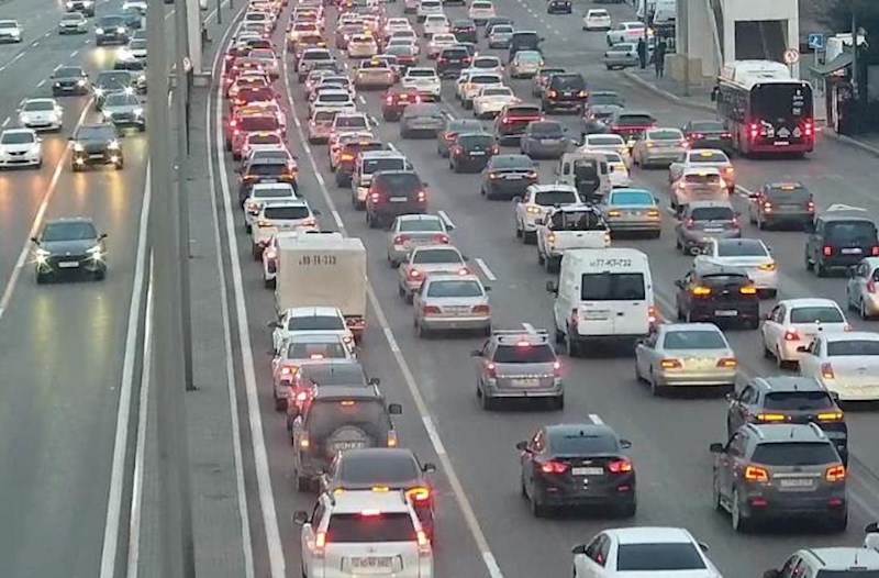 19 yolda tıxac var – Siyahı