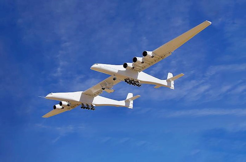 Bu təyyarənin qanadları futbol meydançasından böyükdür