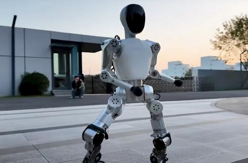 Çin dünyanın ən ucuz insanabənzər robotunu təqdim etdi − “iPhone” qiymətinə