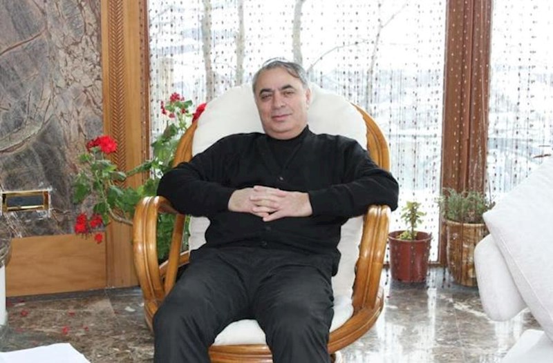 Nadir Hüseynov vəfat edib