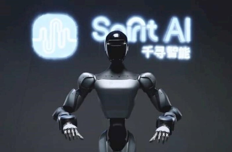 Çin istehsalda inzanbənzər robotlardan istifadə etməyə başladı