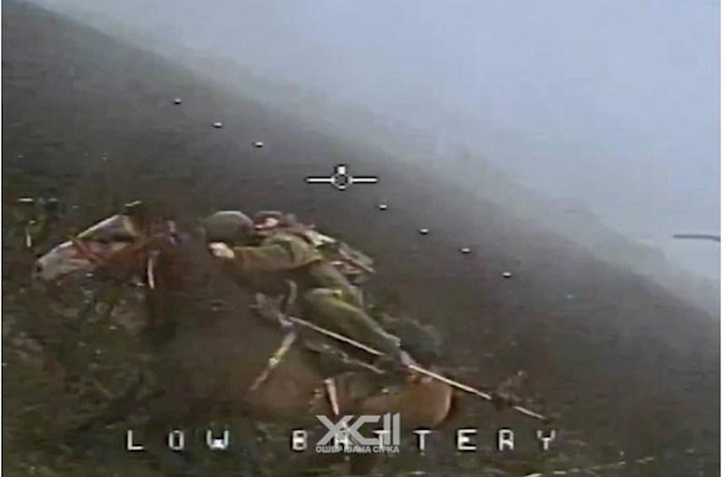 Ukrayna dronları Rusiya süvarilərinə qarşı – Video