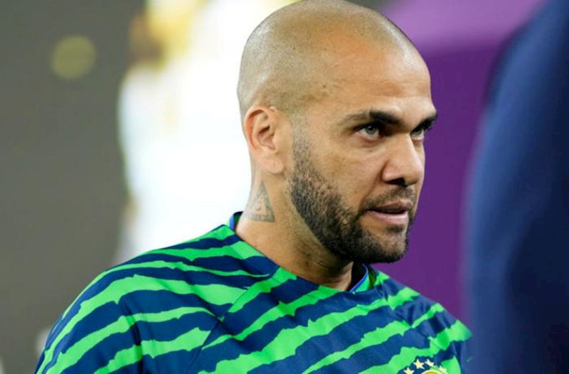 Alves Portuqaliyanın futbol klubunu almaq istəyir − KİV
