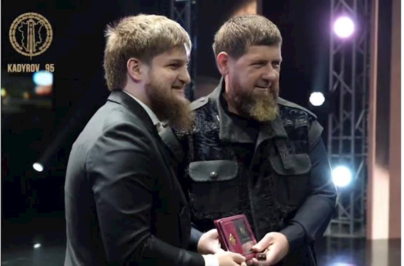 Kadırov oğluna medal verdi