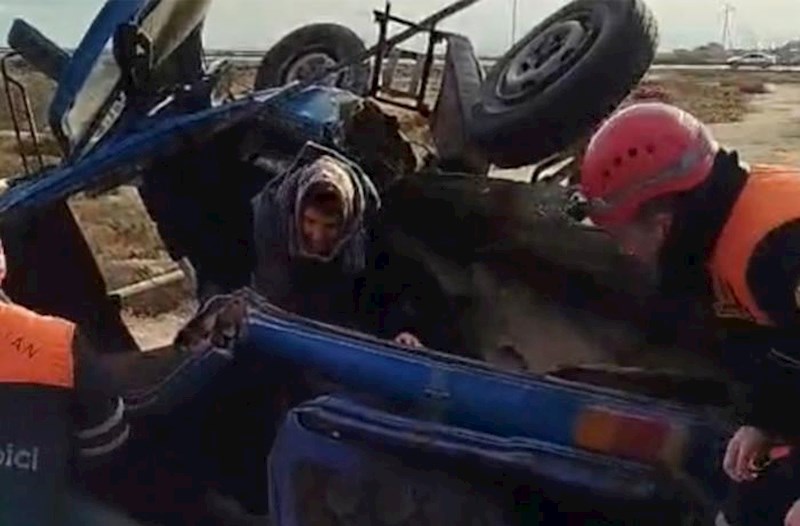 Bakıda avtobus qəzaya düşdü – Ölənlər var