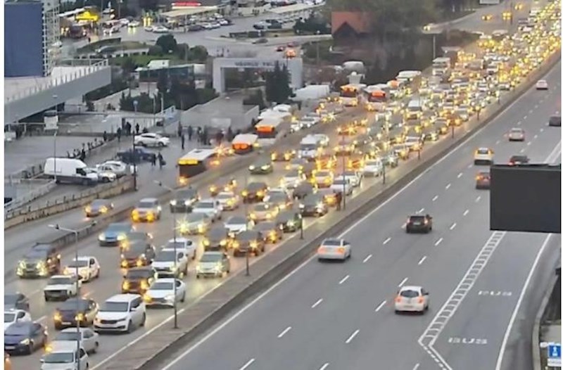 Bu yollarda tıxac var – Siyahı