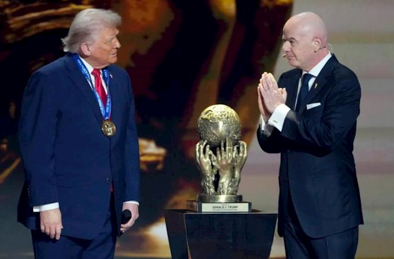 Tramp FİFA Sülh Mükafatını aldı