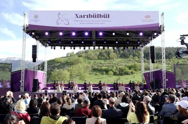 Nazirlik “Xarıbülbül” Festivalının keçirilməsi üçün bu şirkətə 1,9 milyon manat verəcək