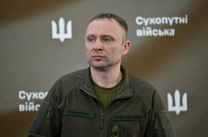 Ukrayna Quru Qoşunlarının komandanı istefa verdi