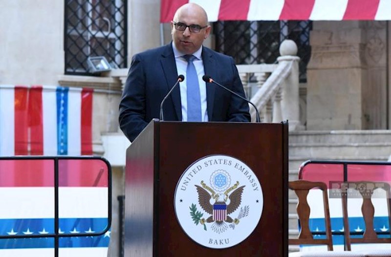 Hüqo Qevaranın Azərbaycandakı diplomatik missiyası başa çatdı