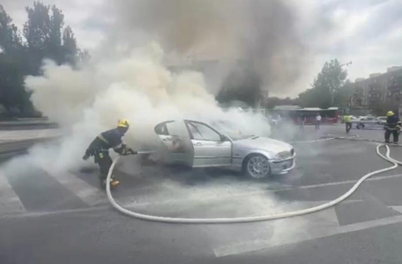 Yasamalda “BMW” yandı – Video