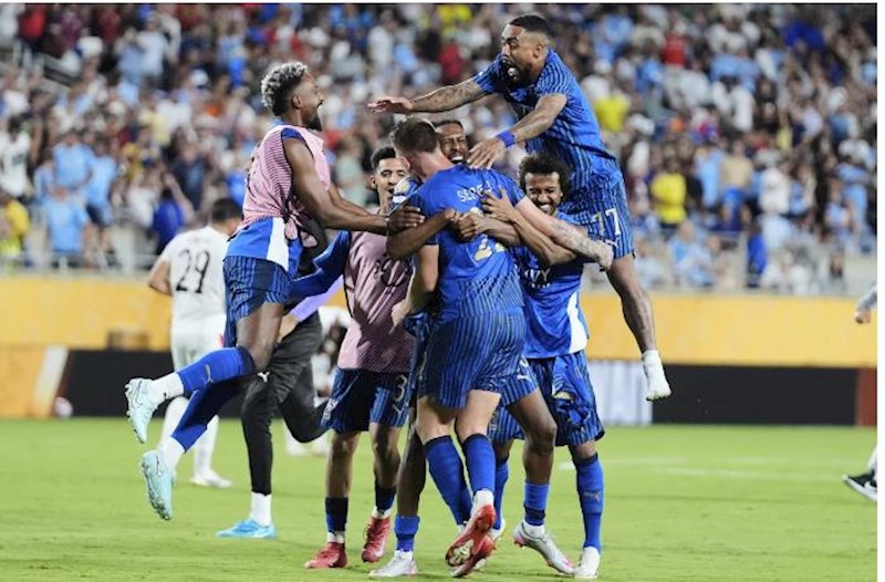 “Əl-Hilal” hər bir futbolçuya “Siti” qələbəsinə görə 2 milyon verdi