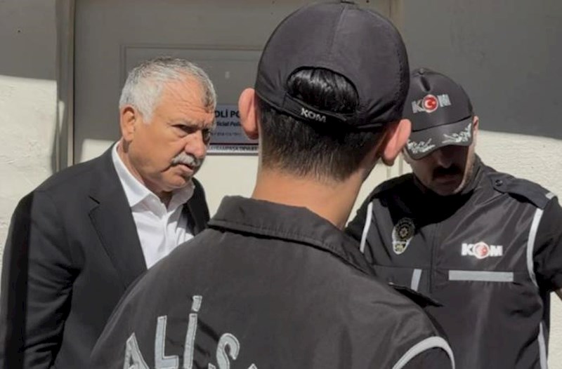 Adana bələdiyyəsinin sədri həbs edildi