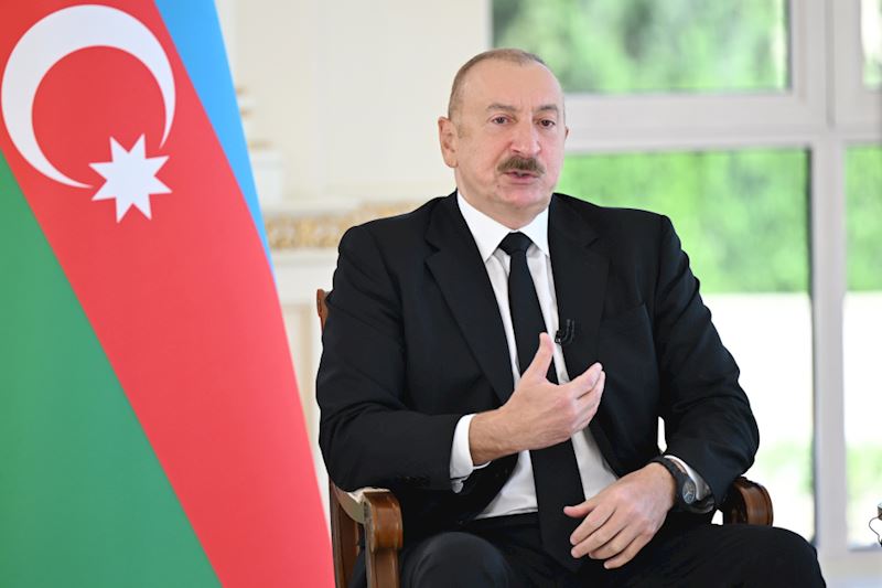 “Azərbaycanlıların mütləq əksəriyyəti üçün təriqət məsələsi heç 100-cü yerdə də deyil”