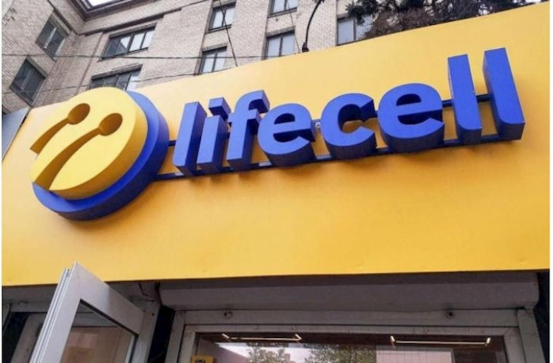 “Turkcell” Ukraynadakı biznesini 539 milyon dollara fransız milyarderə satıb