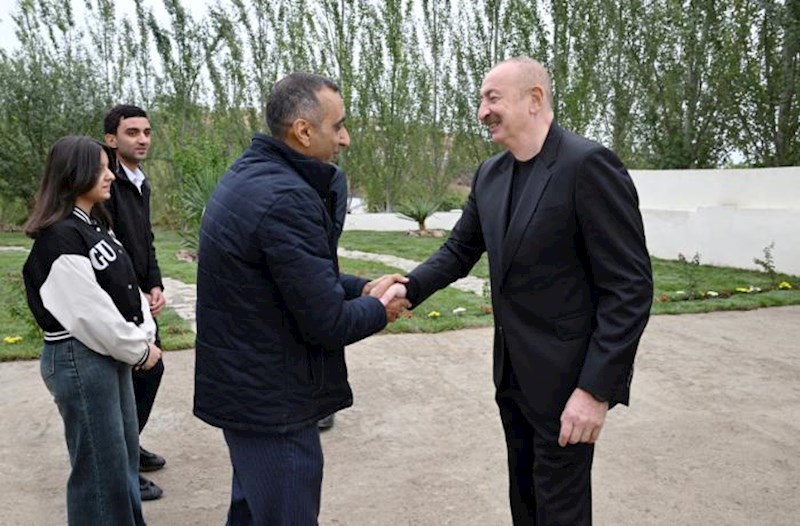 Prezident Daşbulaq kəndində oldu – Fotolar