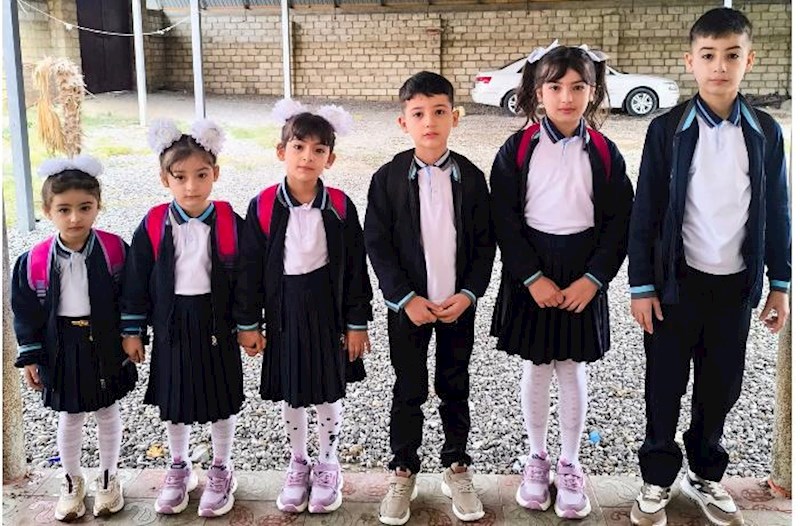 Bir evdən məktəbə yola düşən 6 uşaq... – Foto